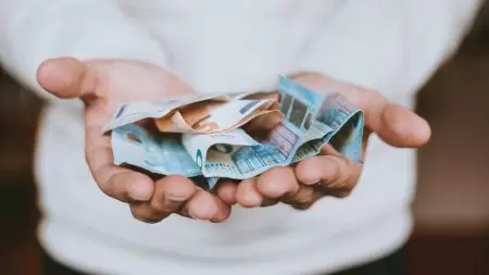 Vești bune de Ziua Națională: Bani în plus pentru români: Autoritățile anunță: Au intrat banii