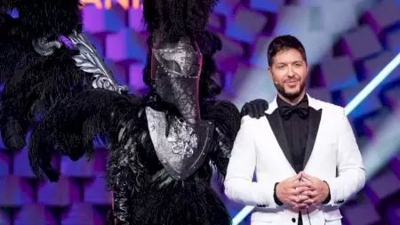 Corbul a câștigat Masked Singer România! Nimeni nu a ghicit cine se afla în spatele măștii. Pro Tv a produs cea mai mare surpriză