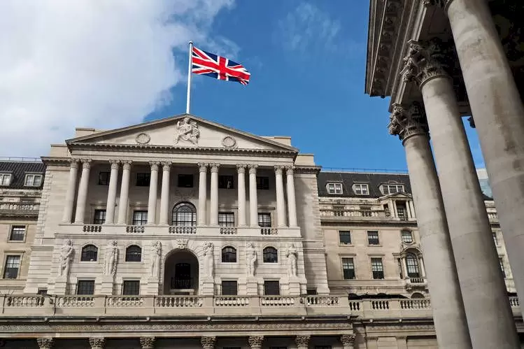 Banca Angliei intervine în criza COVID-19: Injectează 150 de miliarde de lire în economie
