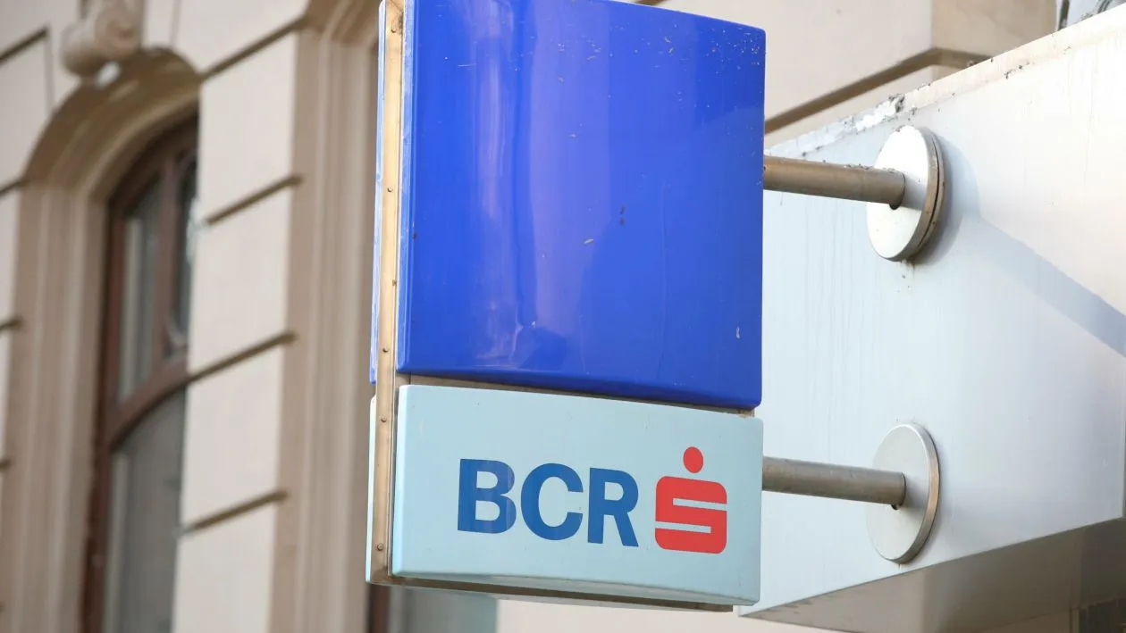 BCR, mișcare neașteptată pe piața bancară, la 5 luni de la scandalul Schengen! Preia în masă clienți de la Banca Transilvania și CEC Bank. Ce s-a întâmplat